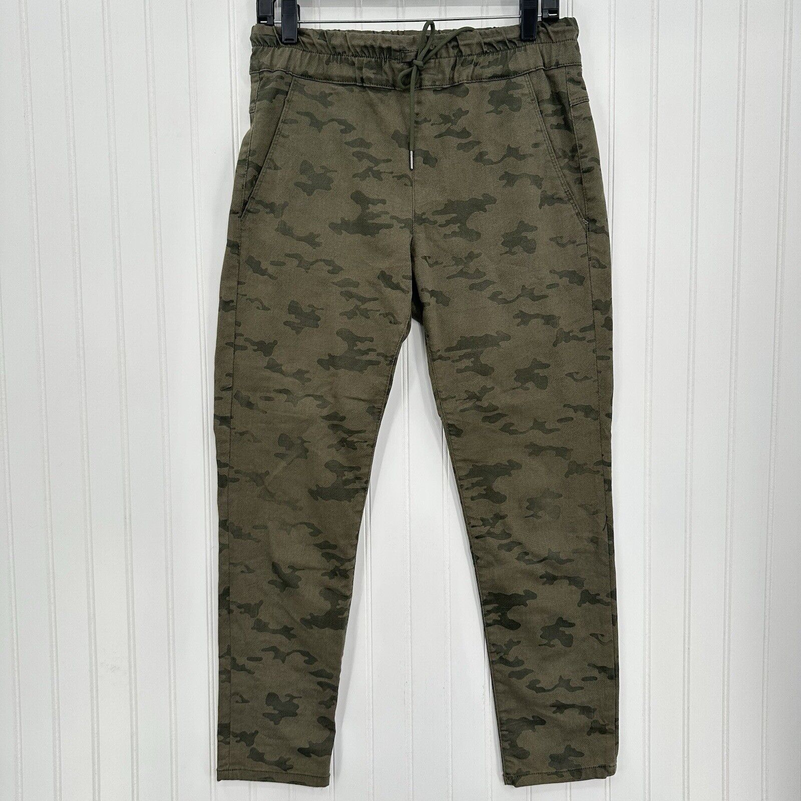 Bevy Flog Pants Womens 29 Shely Green Camoflauge Drawstring Travel Casual Euc